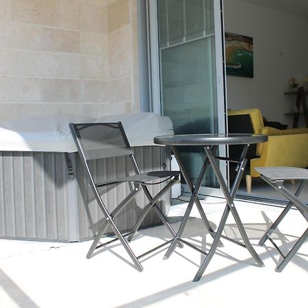 Beach Suite Israel- Private Jacuzzi, Beach View, Gym, Low Fee For Off-Site Indoor Pool & Spa ביץ סוייט ישראל- ג'קוזי פרטי עם נוף ים, אפשרות לבריכה מקורה וספא בתשלום ממש מוזל Aszkelon Zewnętrze zdjęcie