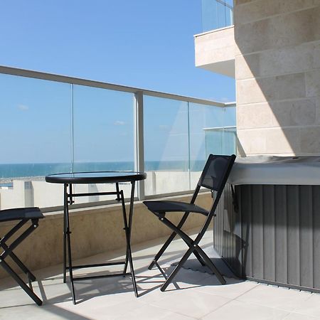 Beach Suite Israel- Private Jacuzzi, Beach View, Gym, Low Fee For Off-Site Indoor Pool & Spa ביץ סוייט ישראל- ג'קוזי פרטי עם נוף ים, אפשרות לבריכה מקורה וספא בתשלום ממש מוזל Aszkelon Zewnętrze zdjęcie